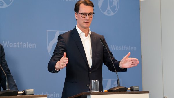 Land unterstützt Kommunen bei der Erneuerung der Stadt- und Straßenbahnnetze