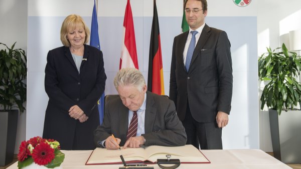 Ministerpräsidentin Hannelore Kraft trifft den oberösterreichischen Landeshauptmann Dr. Josef Pühringer