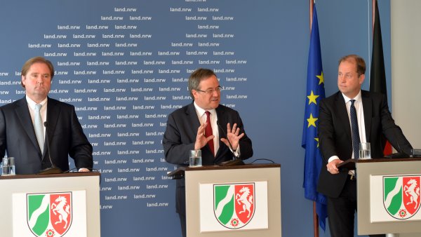 Landesregierung Nordrhein-Westfalen stellt Eckpunkte des Haushalts 2018 vor