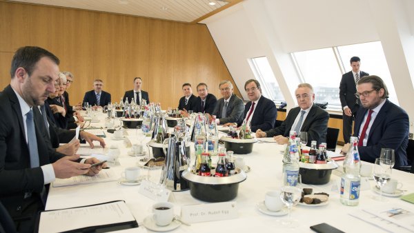 Erste Arbeitssitzung der Kommission „Mehr Sicherheit für Nordrhein-Westfalen“