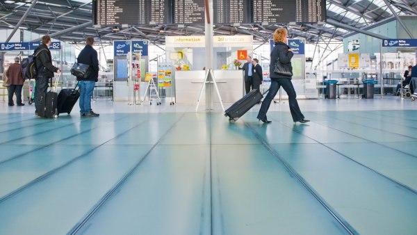 PHB Flughafen Köln Bonn Eingangsbereich