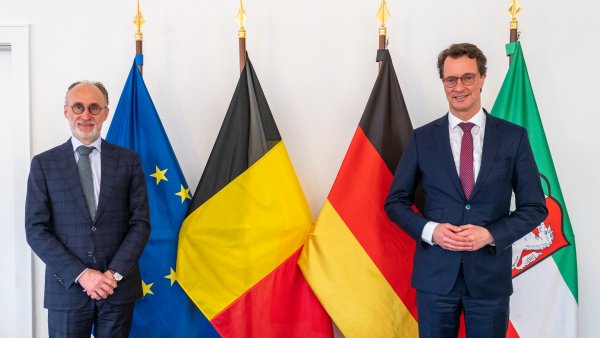 Ministerpräsident Wüst empfängt den belgischen Botschafter Geert Muylle 01.03.2022