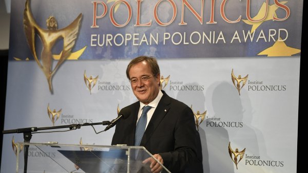 Ministerpräsident Armin Laschet mit Ehren-Polonicus-Preis ausgezeichnet