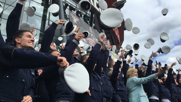 Vereidigung von 1.891 Polizistinnen und Polizisten