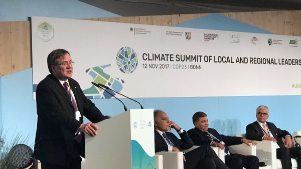 Ministerpräsident Armin Laschet eröffnet den Klimagipfel der Städte und Regionen