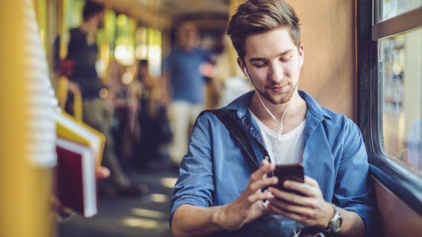 PHB Jugendlicher in Bus