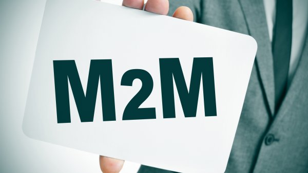 Bild zeigt den Schriftzug M2M