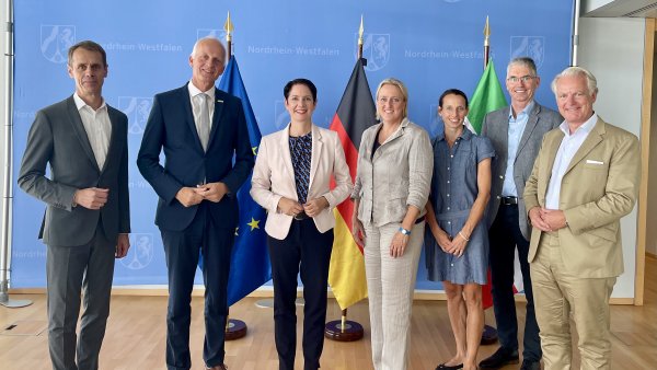 Gemeinsam für einen gesunden und klimastabilen Wald: Ministerin Gorißen trifft Verbände der Waldbesitzerinnen und -besitzer