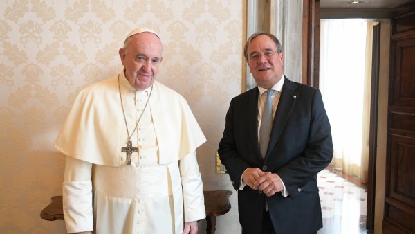 Würdigung der Verdienste Papst Johannes Paul II. zur Deutschen Einheit und Gespräch zu jüdischem Leben in Deutschland