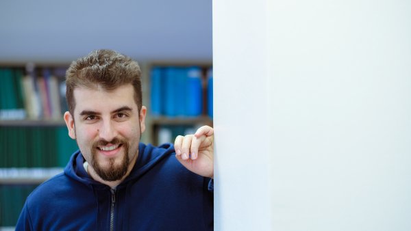 Porträtfoto von Burak Yilmaz