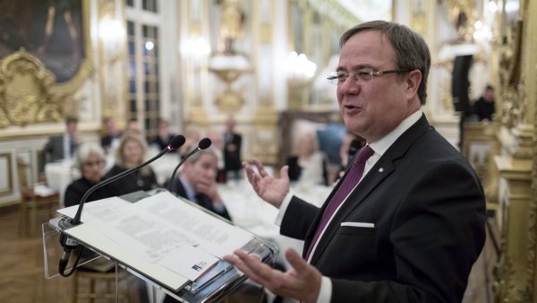 Wirtschaftsforum in Paris