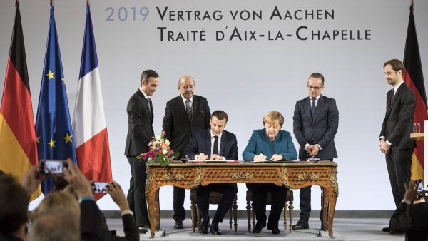 Neuer Deutsch-Französischer Freundschaftsvertrag in Aachen unterzeichnet