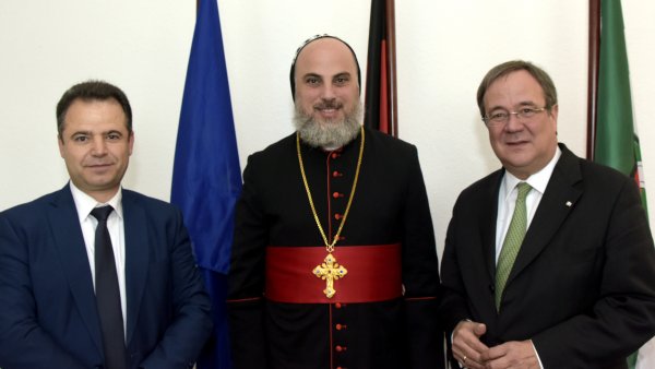 Ministerpräsident Laschet empfängt den Erzbischof der Syrisch-Orthodoxen Erzdiözese in Deutschland, Philoxenus Mattias Nayis
