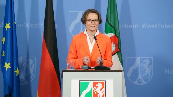 1,5 Millionen Euro zusätzlich zum Schutz gewaltbetroffener Mädchen und Frauen