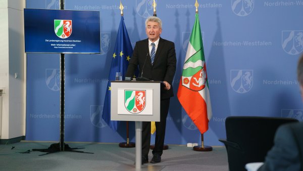 Zwischenbilanz der NRW-Soforthilfe nach einem Monat