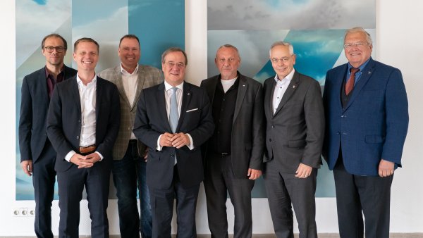 Ministerpräsident Armin Laschet im Gespräch mit Umweltverbänden und Gewerkschaften