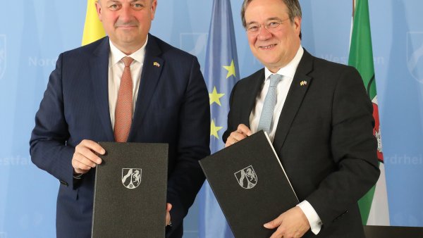 Ministerpräsident Armin Laschet und Willy Borsus unterzeichnen Gemeinsame Erklärung zur Vertiefung der Zusammenarbeit