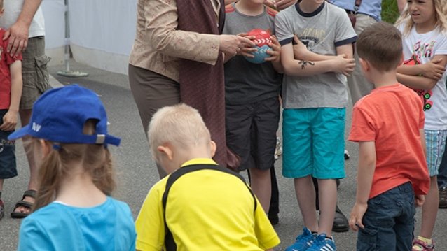 Ministerin Löhrmann eröffnet Familien- und Jugendfest in Hückeswagen, 08.06.2013
