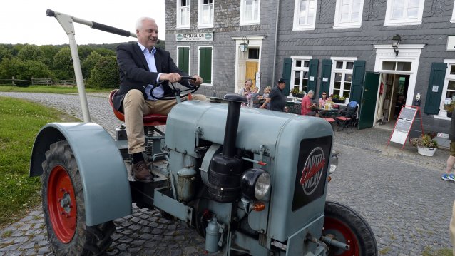 Touristische Sommerreise von Wirtschaftsminister Garrelt Duin durch NRW