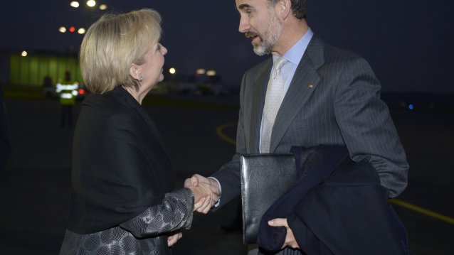 Ministerpräsidentin Hannelore Kraft verabschiedet S. M. König Felipe VI von Spanien am Flughafen Paderborn vor seinem Rückflug nach Madrid.