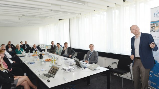 Besuch von Ministerpräsidentin Hannelore Kraft im Deutschen Zentrum für Neurodegenerative Erkrankungen (DZNE) in Bonn-Venusberg