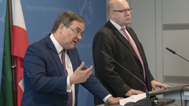 Ministerpräsident Armin Laschet empfängt den Bundesminister für Wirtschaft und Energie, Peter Altmaier, in der Staatskanzlei