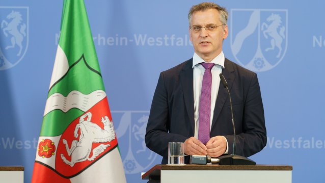 Konjunkturbericht des RWI – Leibniz-Instituts: Wirtschaft in Nordrhein-Westfalen sieht Silberstreifen am Horizont