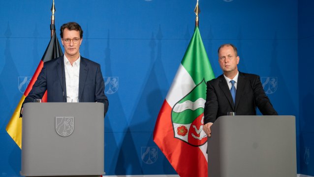 Rede am Rednerpult