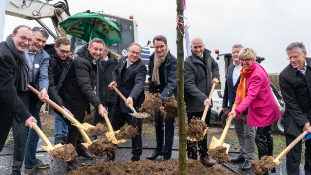 Spatenstich zur Landesgartenschau 2026 durch Ministerpräsident Wüst in Neuss