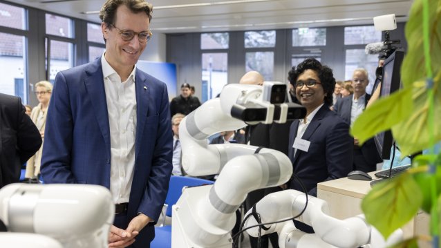 Besuch des Humanoid Robots Lab der Universität Bonn