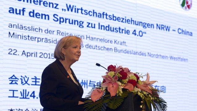 Ministerpräsidentin Hannelore bei ihrer Rede auf dem Wirtschaftstreffen „NRW-China Industrie 4.0“