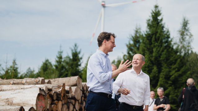 Ministerpräsident Wüst und Bundeskanzler Scholz besuchen gemeinsam den Bürger-Windpark Simmerath