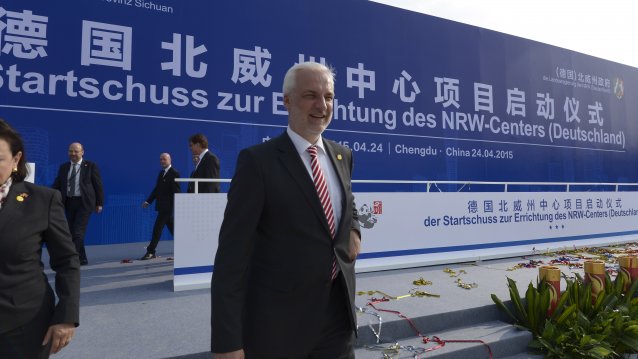 Feierlicher Startschuss zur Errichtung des NRW-Centers in Chengdu