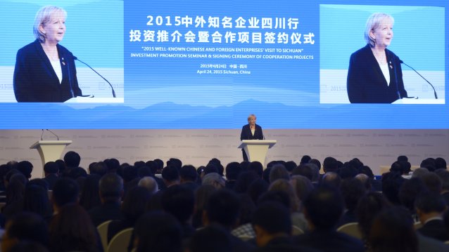 Ministerpräsidentin Hannelore Kraft hält ein Grußwort auf dem ​NRW-Empfang mit Eröffnung der Vertretung von NRW.INVEST in Chengdu / Provinz Sichuan