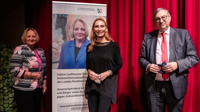 Impressionen der Lesung "Gegen das Vergessen" und Impressionen der Fotoausstellung SURVIVORS in Essen