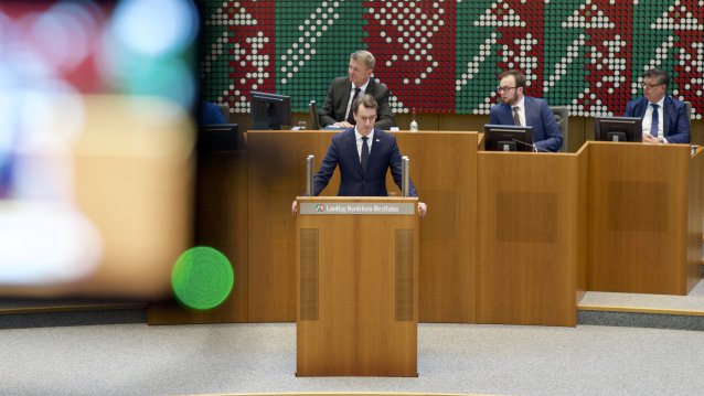 Landtag Nordrhein-Westfalen verabschiedet Haushaltsplan 2024