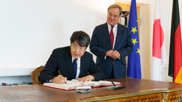 Ministerpräsident Armin Laschet empfängt den Generalkonsul von Japan in Nordrhein-Westfalen