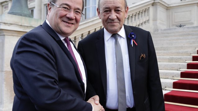 Wirtschaftsforum in Paris