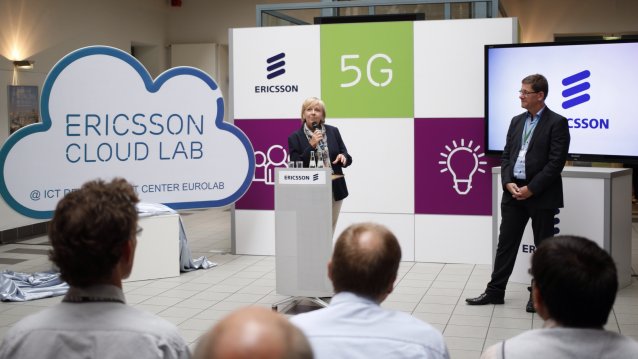 Ministerpräsidentin Kraft hält eine Ansprache im Ericsson Eurolab-Forschungszentrum in Herzogenrath