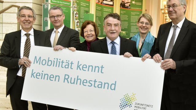 Minister Groschek stellt Öffentlichkeitskampagne „Mobilität kennt keinen Ruhestand“ vor
