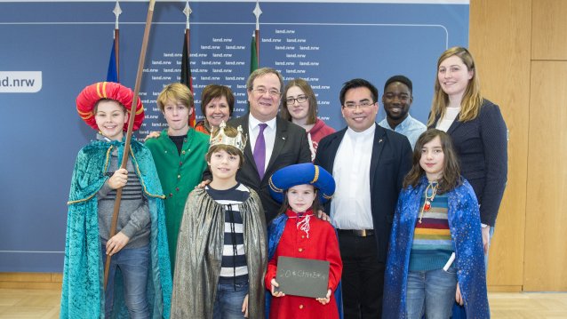 Ministerpräsident Armin Laschet empfängt die Sternsinger