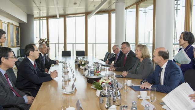 Ministerpräsidentin Hannelore Kraft empfängt japanischen Gouverneur der Präfektur Fukushima Masao Uchibori