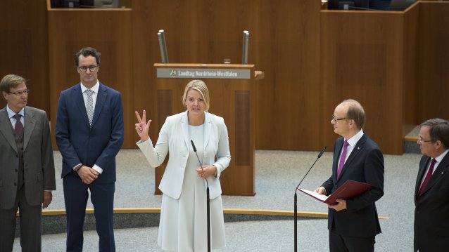 Vereidigung von Christina Schulze Föcking zur Ministerin für Umwelt, Landwirtschaft, Natur- und Verbraucherschutz