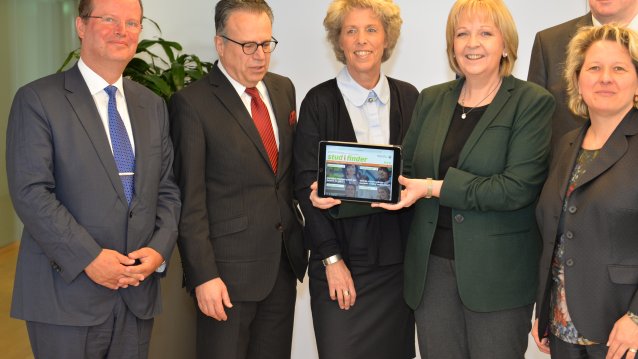 Studifinder künftig bundesweit: Land NRW und Bundesagentur für Arbeit unterzeichnen Kooperationsvereinbarung