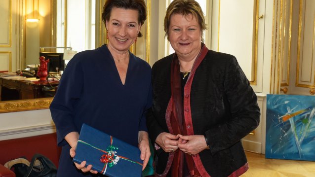 Schulministerin reist zum bildungspolitischen Dialog nach Österreich