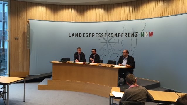 Polizei und Justiz in NRW verstärken gemeinsam den Kampf gegen die rechtsextremistische Hetze im Internet gegen Flüchtlinge und Helfer