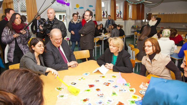 „Kein Kind zurücklassen“ – Ministerpräsidentin Hannelore Kraft besucht Modellkommune Hamm, 15.02.2013
