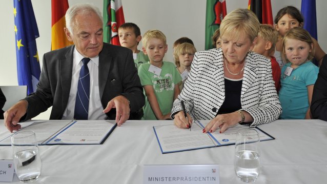 "Pakt für den Sport" unterzeichnet, 17.07.2013