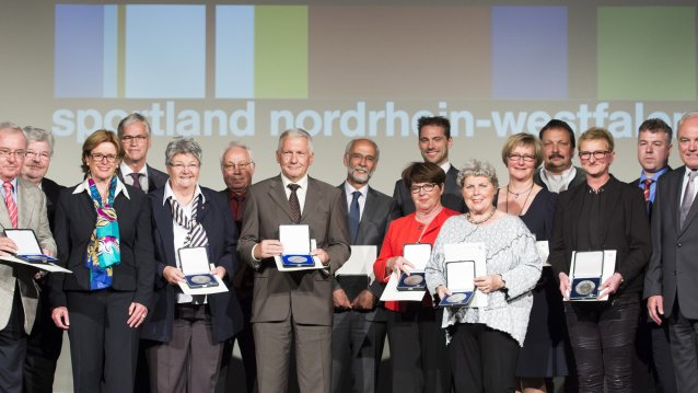 Ministerin Schäfer verleiht Sportplakette für herausragendes Engagement