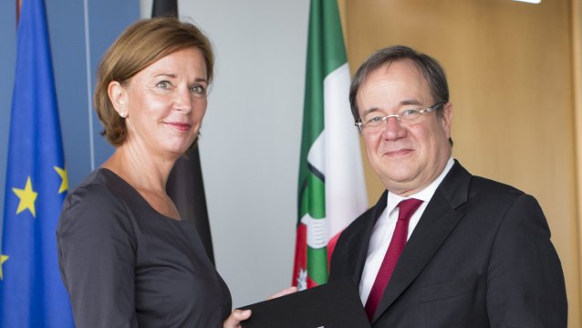Ministerpräsident Armin Laschet ernennt Yvonne Gebauer zur Ministerin für Schule und Weiterbildung